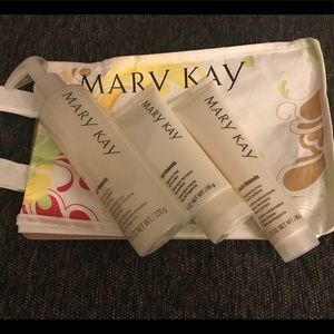 Mary Kay Satin Hands set